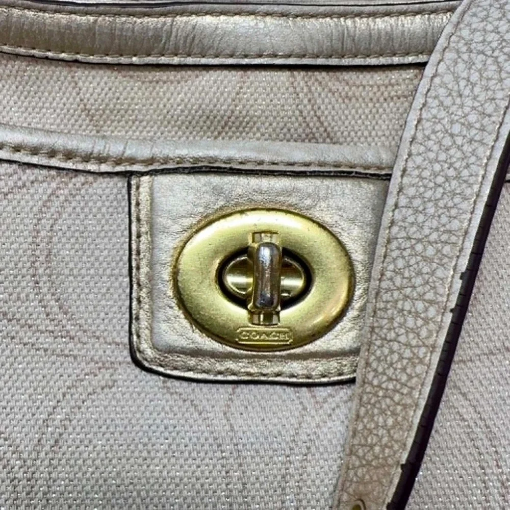 Coach F19260 Signature‎ Lurex Turnlock Crossbody Shoulder Bag Champagne Gold